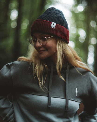 Treeanie Ribbed Colorblock Navy-Bordeaux - BEANIE - NIKIN EU